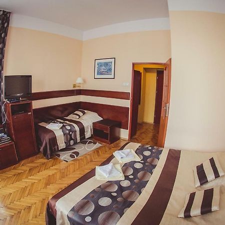Pensjonat Willa Sorrento Krzeszowice Buitenkant foto