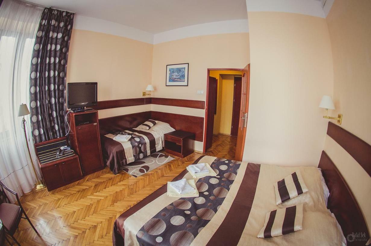 Pensjonat Willa Sorrento Krzeszowice Buitenkant foto
