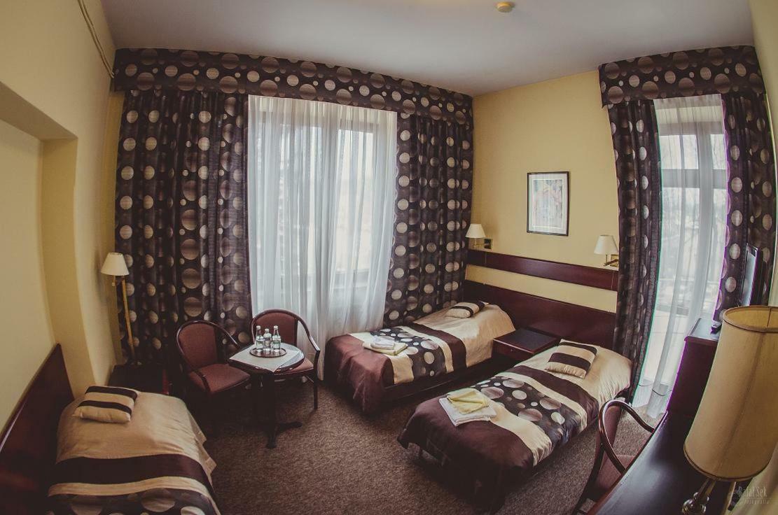 Pensjonat Willa Sorrento Krzeszowice Buitenkant foto